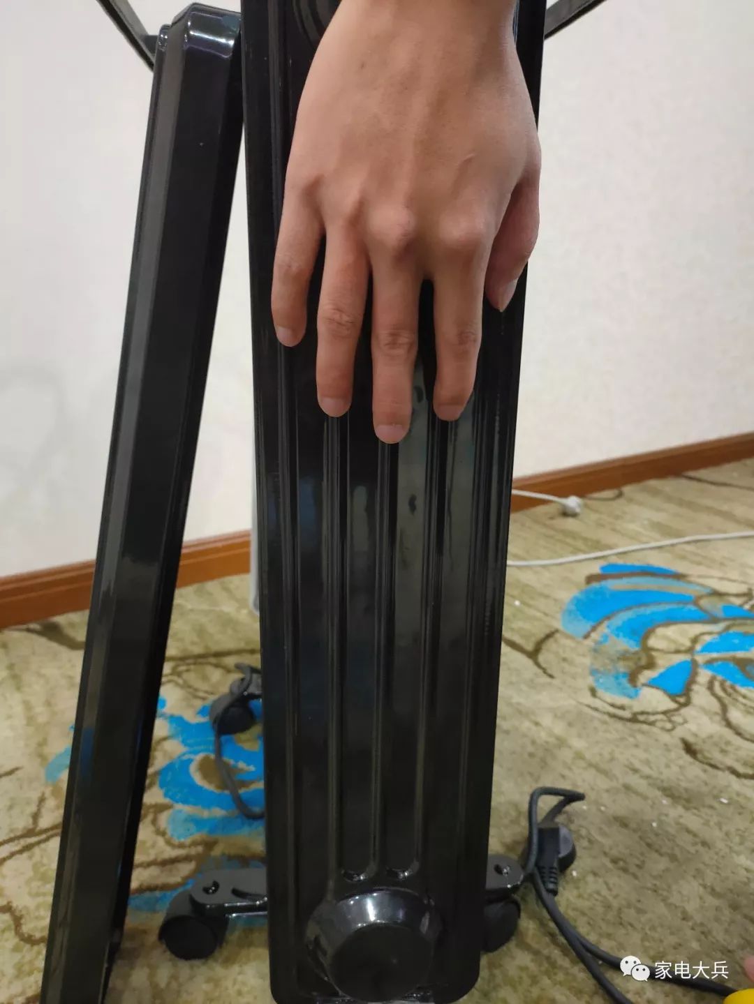 格力美的先锋油汀,格力艾美特取暖器测评