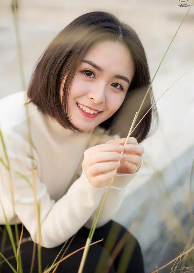 脸大的女生适合什么发型短发,大饼脸短发好打理有气场的发型