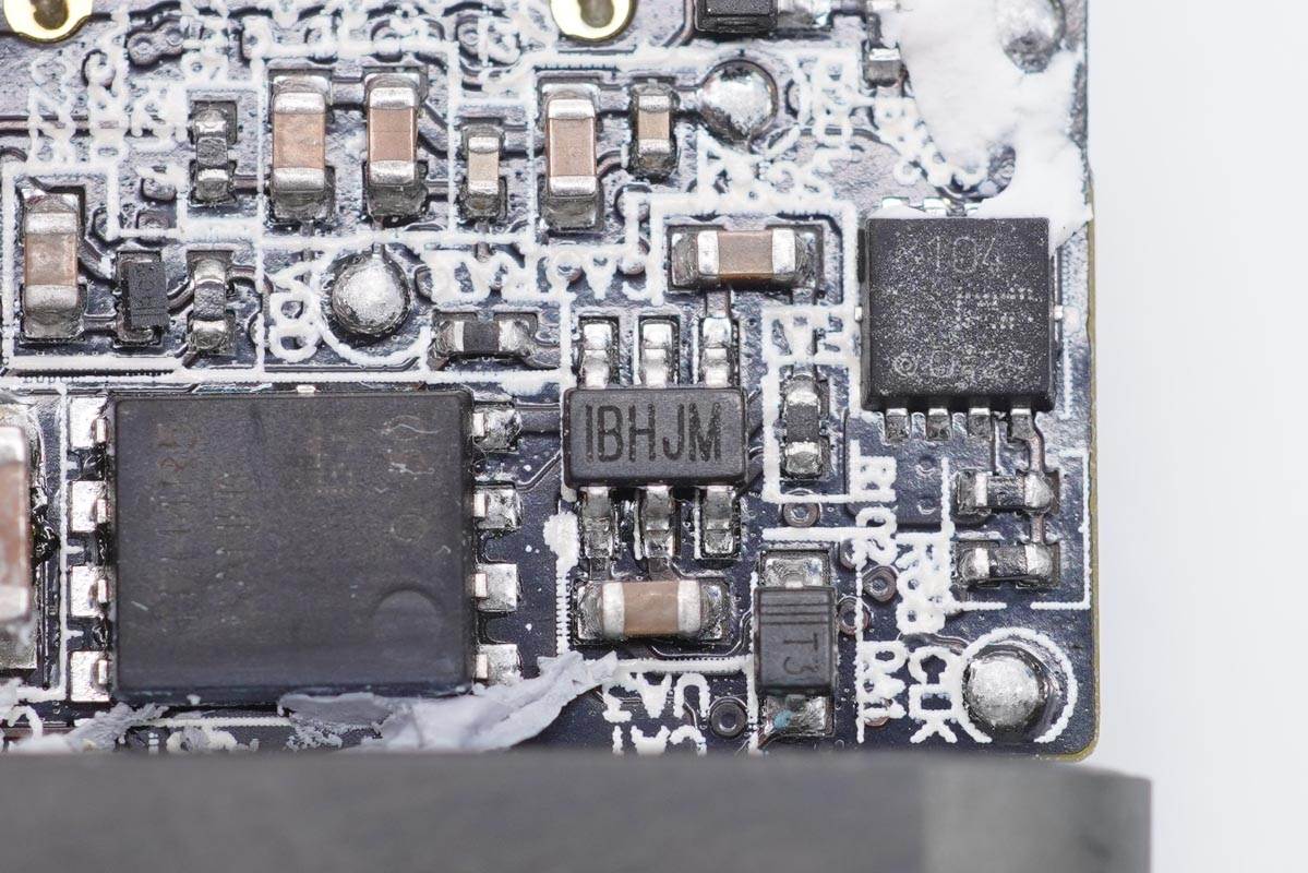 紫米氮化镓65w对比紫米普通65w,紫米65w氮化镓