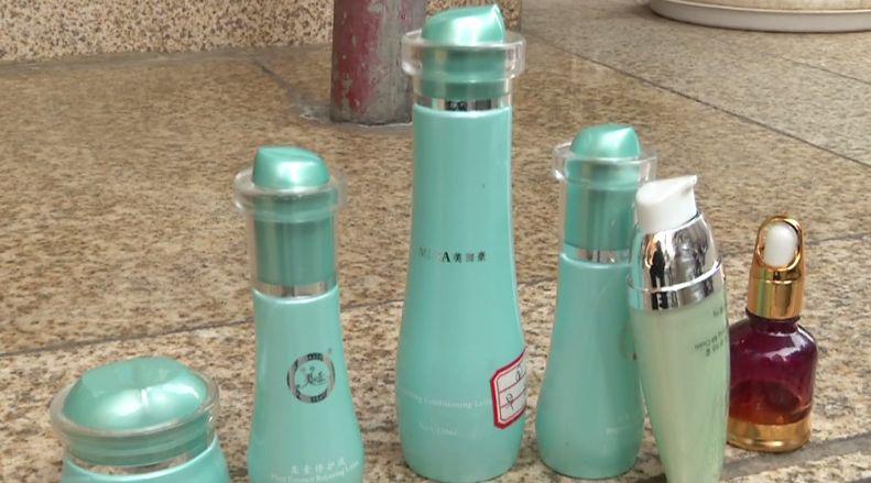 美容院回来脸上红肿痒怎么办,过敏脸部红肿痒美容院