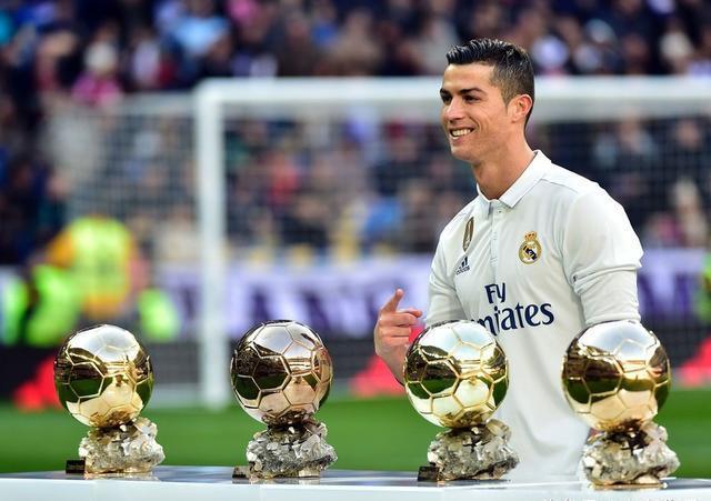 世界足坛最伟大的7号,世界足坛十大伟大号码7号