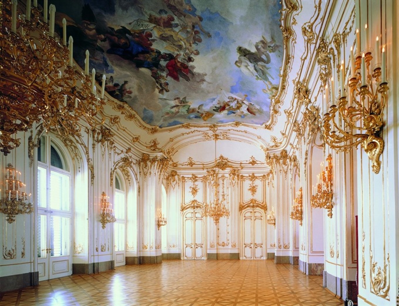 法国最美的城堡凡尔赛宫,法国最奢华的凡尔赛宫