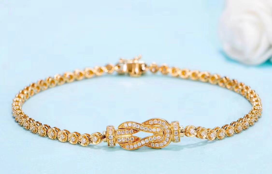 定制珠宝一比一,珠宝定制一比一属于假货吗