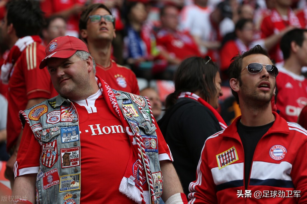 瞧梅西在巴萨投票的民主，思治中国足球病的偏方