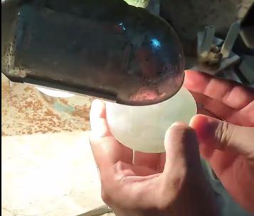 全是裂的沙枣青籽料,全是裂的珠宝