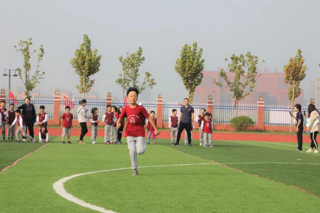 趣味运动会团结奋进,趣味运动会青春