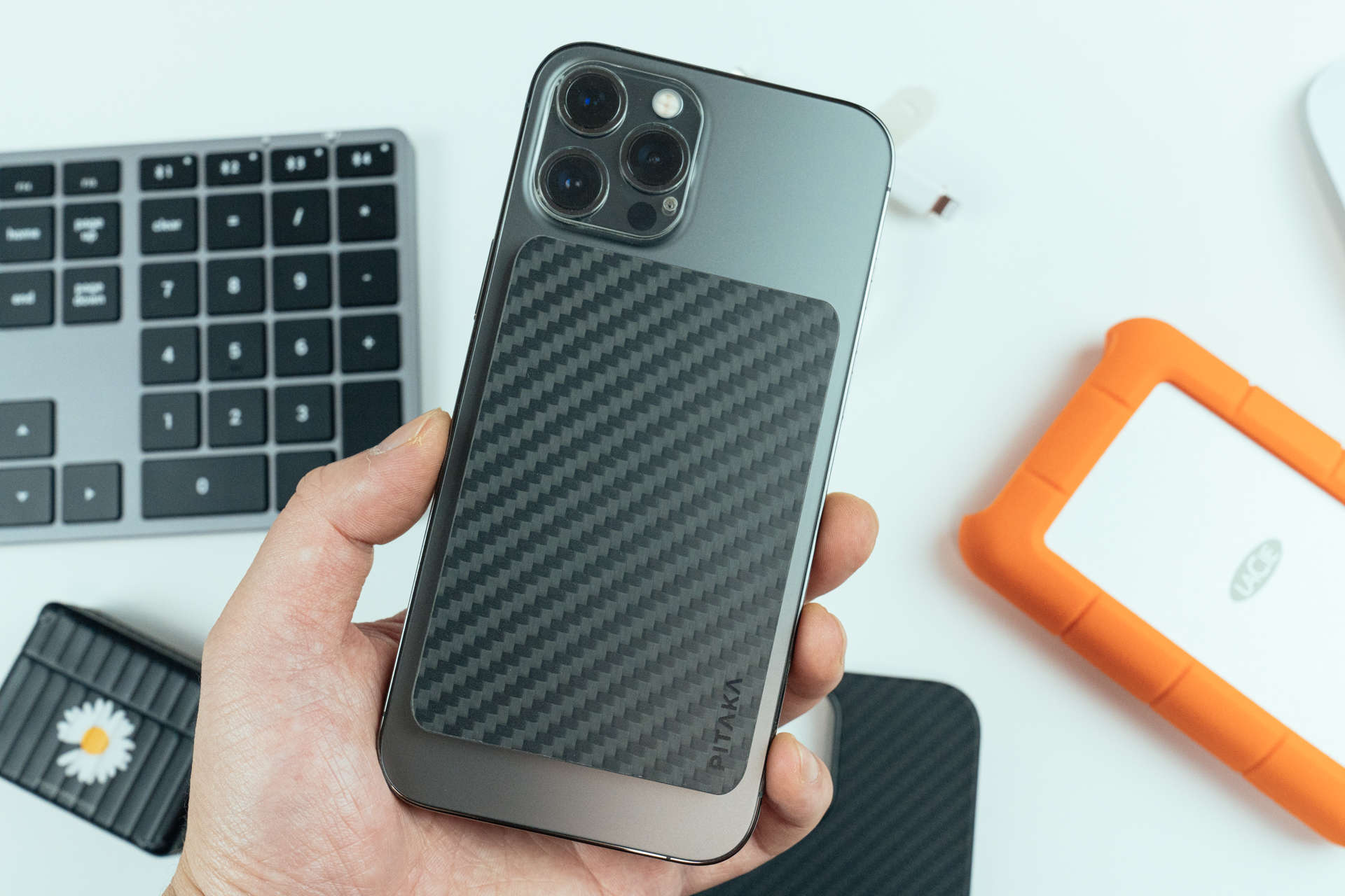 iphone13磁吸降温手机壳,iphone13手机壳磁吸防尘