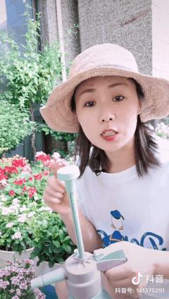 沉迷“花花世界”的41岁妈妈什么样?