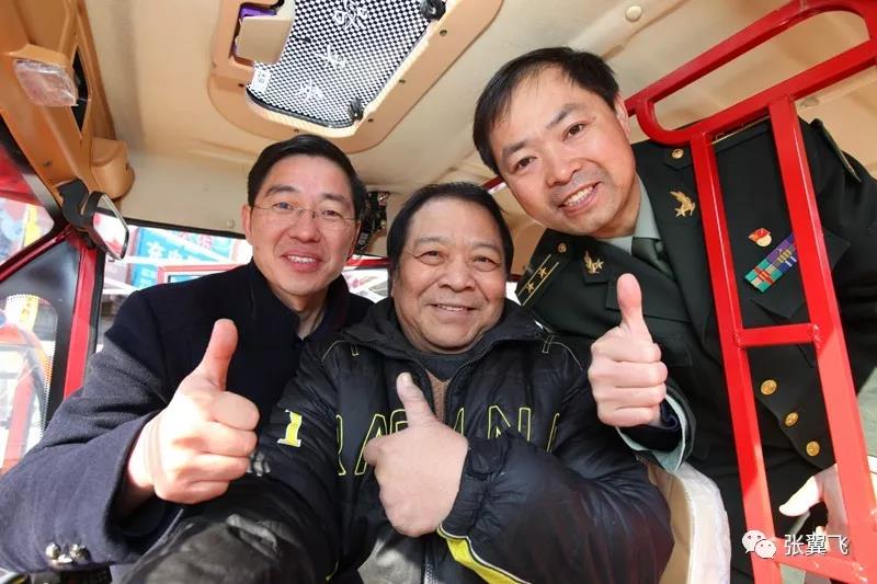 正能量让我们身边充满阳光温暖,正能量让人积极向上