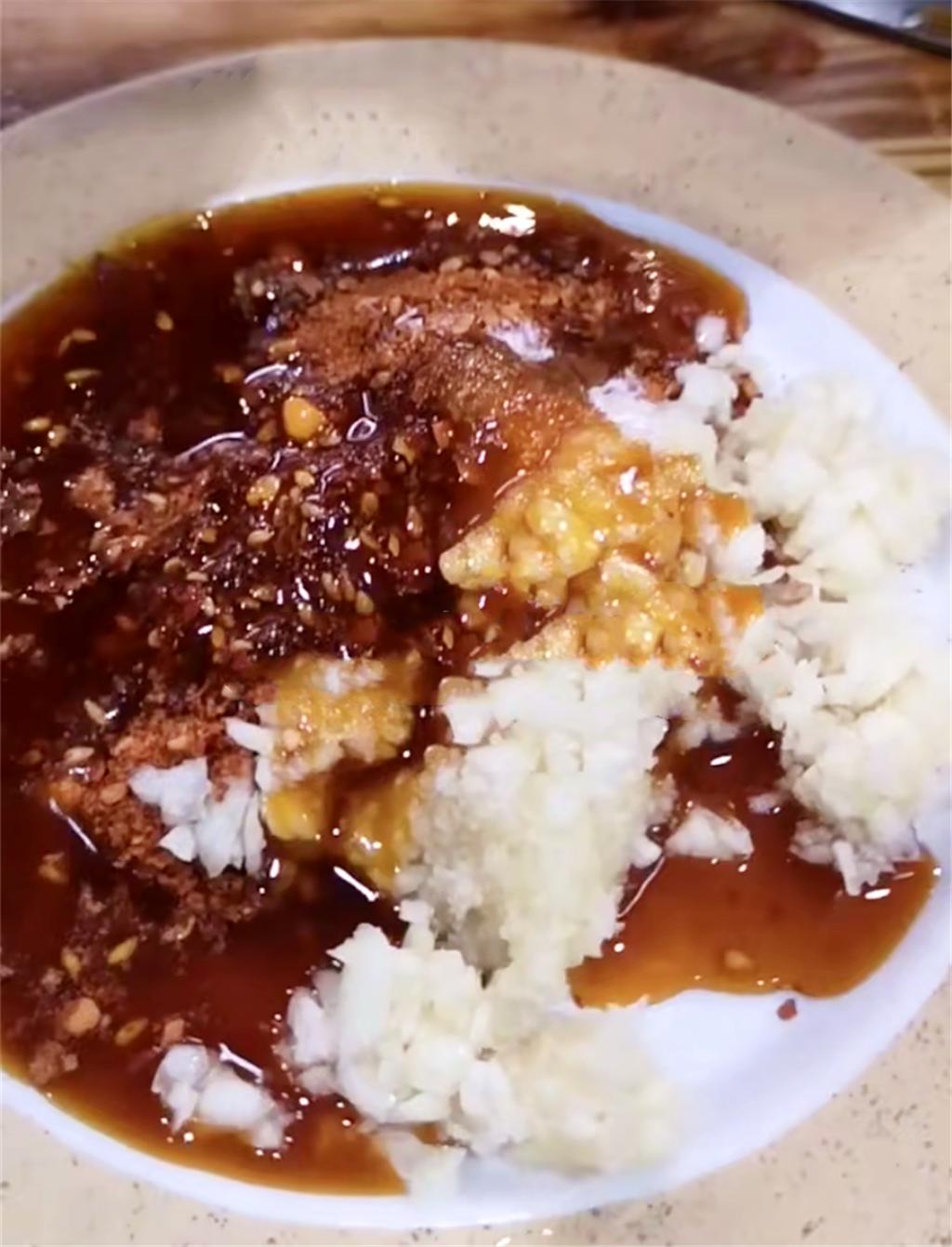 成都庾记厕所串串香,成都藏在巷子里的串串