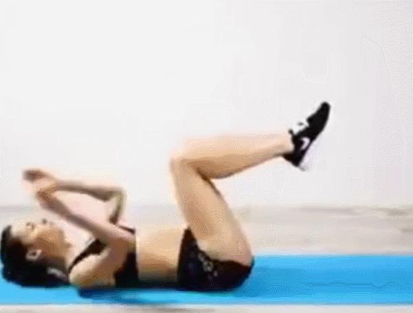 三个动作紧致侧腹练出马甲线,练腹21天练出马甲线