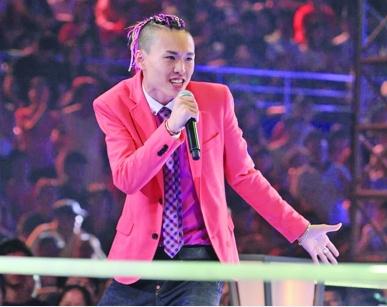 黄龄节目失误视频,黄龄上节目失误