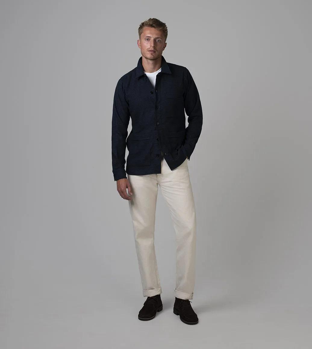 为什么懂行的衬衫玩家，都会在过渡季套上Overshirt？