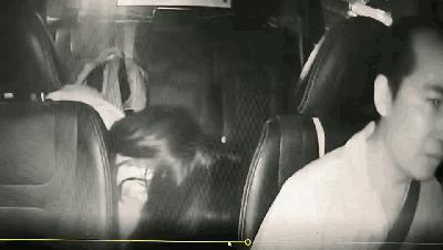 在深圳连续闯两个红灯,闯红灯惊险瞬间视频