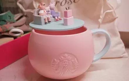 各大品牌的春节限定都跟猪一样吗,各大奢侈品牌新年限定