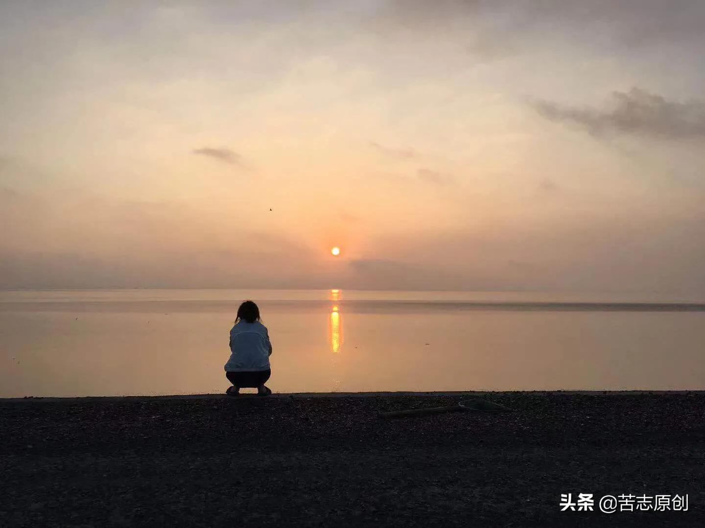 如果没人鼓掌记得给自己点掌声,如果没人给你喝彩记得给自己掌声