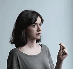 宝宝便便出现绿色和颗粒,宝宝拉便便带奶白色是什么原因