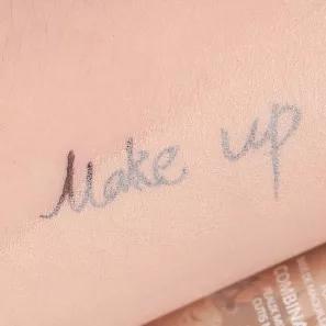 平价和大牌粉底液,雅诗兰黛粉底液平价替代