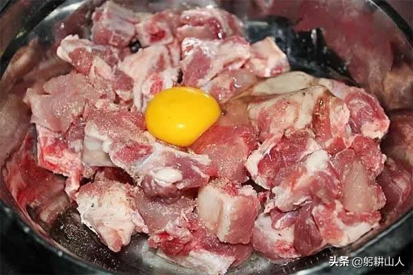 水煮糖醋排骨怎么发黑,色泽发黑的糖醋排骨