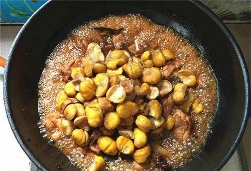 板栗炖鸡如何保证板栗不碎,板栗鸡中的板栗怎么煮软