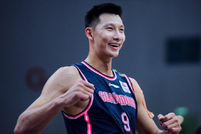 克拉克首秀砍34分,克拉克首秀完整视频