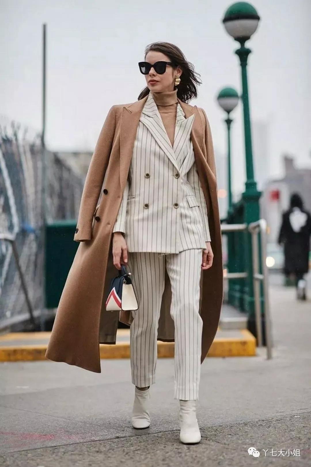 秋冬一定要穿出时髦贵气感,今年秋冬最时髦的颜色搭配