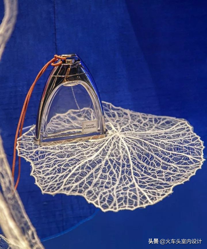 爱马仕2023橱窗设计最新款,爱马仕2022橱窗设计效果图