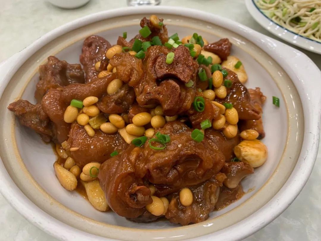 十七年老店特色餐饮,正宗红豆焖罐面