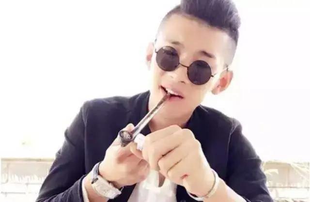 乡村网红一个月能挣多少钱,农村大网红能赚多少钱