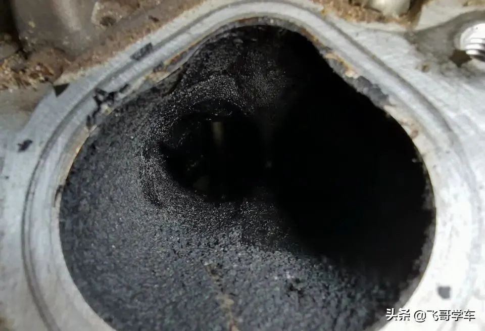 丰田皇冠3.0发动机大修有点共振,皇冠发动机烧机油大修