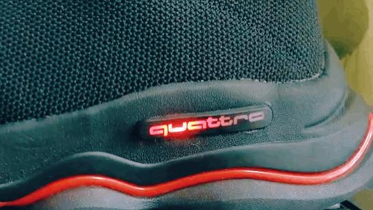 奥迪灯厂变鞋厂，打造四驱运动鞋，这流水呼吸灯连小孩都馋哭了