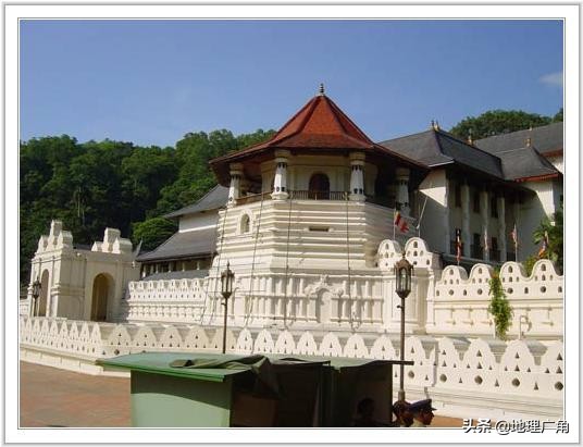 世界十大宗教圣地排名,世界三大宗教发源地和分布地区