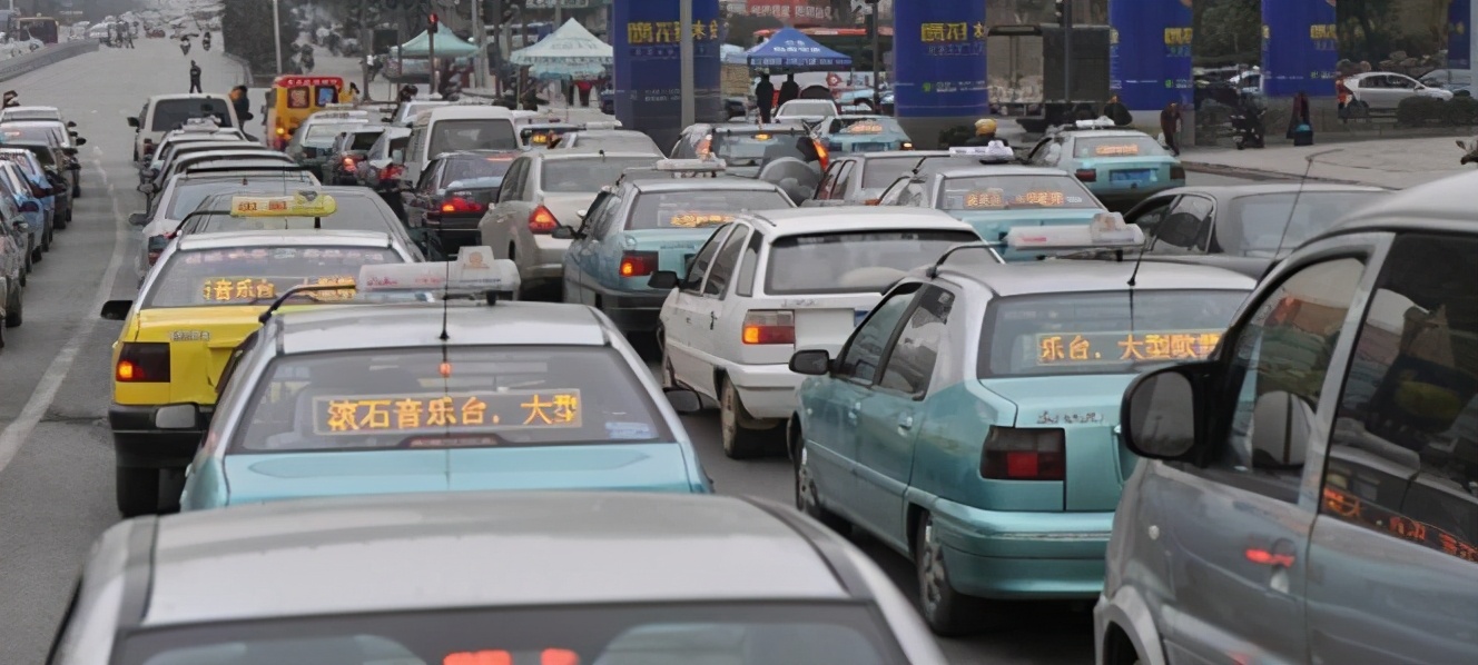 滴滴快车大神一个月多少流水,滴滴老司机分享经验一天流水900