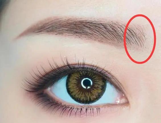 女人出门不要打扮得太漂亮,女孩子出门一定不要打扮漂亮