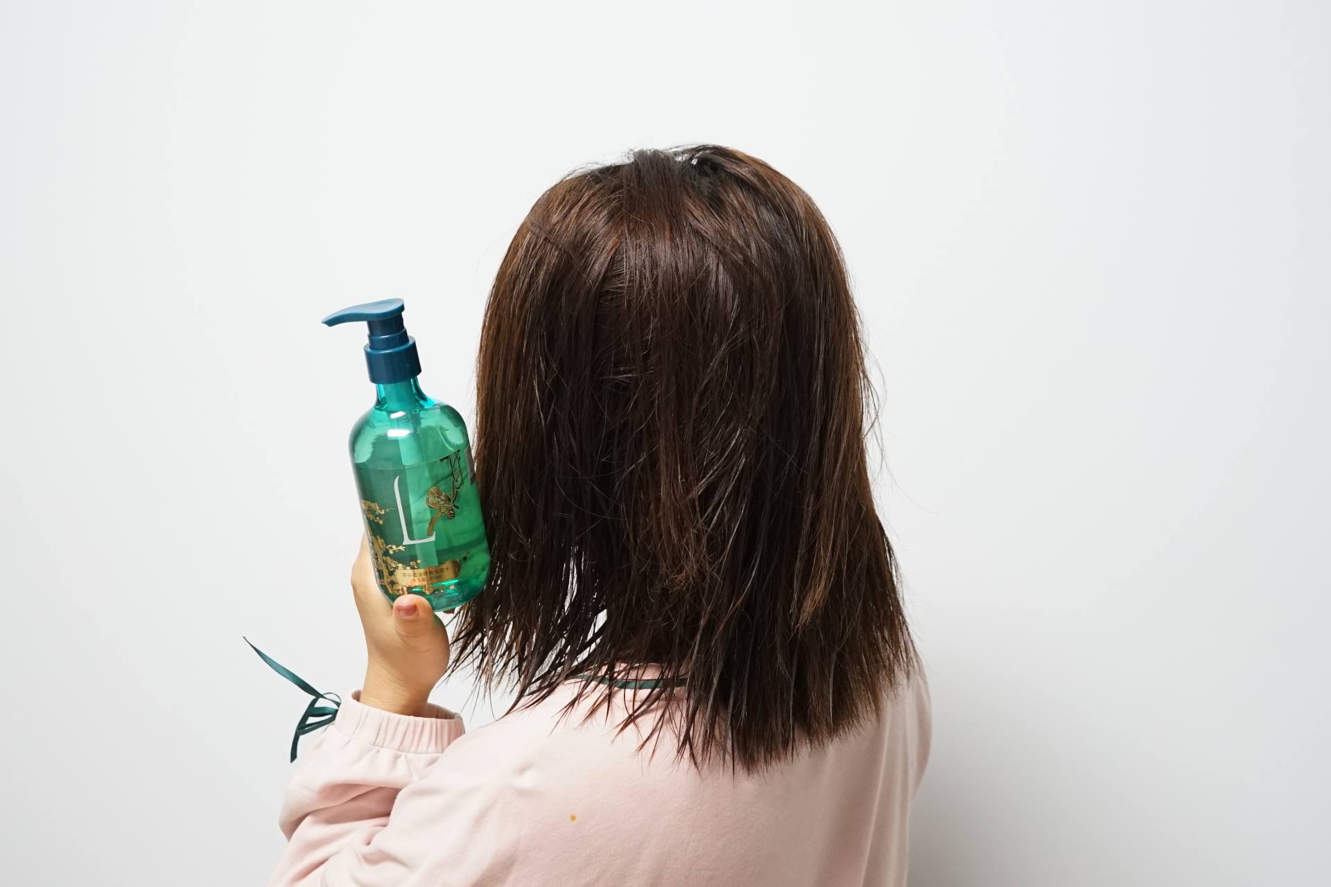 清洁头皮防脱发洗发水,清洁头皮毛囊除螨洗发水