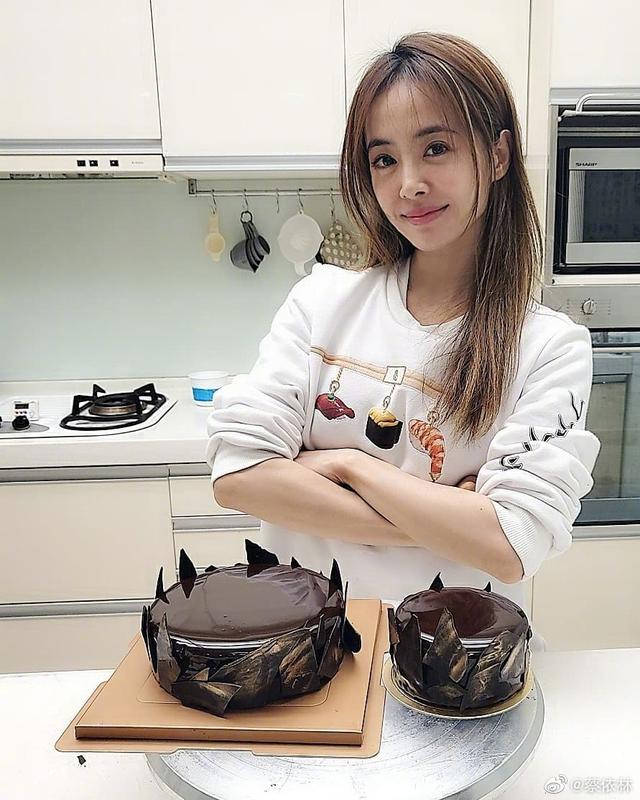 杨超越会拍美女，毛不易当过护士，这些明星们都有超强的第二技能