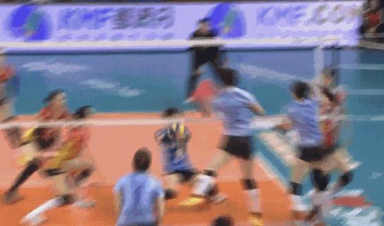 丁霞受伤视频疼哭,丁霞崴脚疼哭哪一场