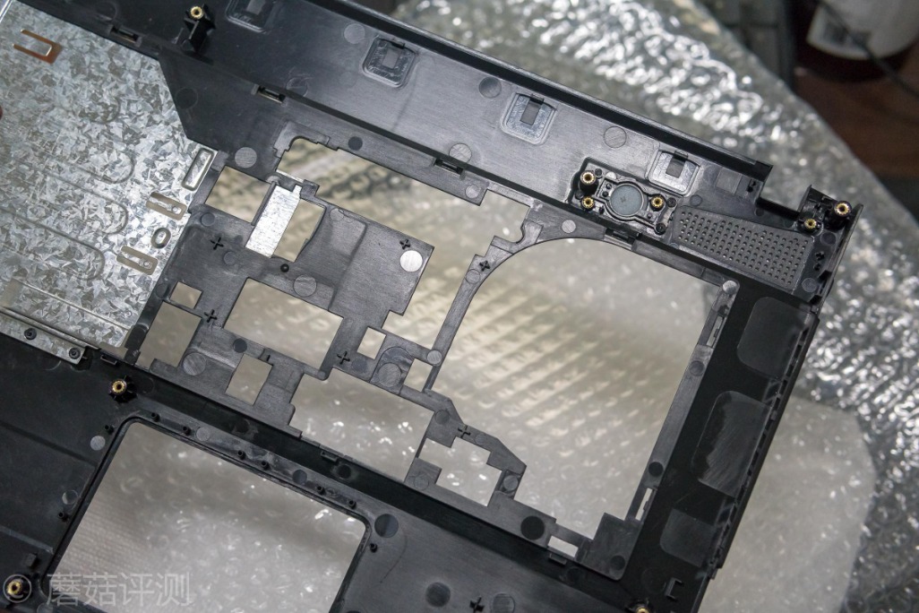 转轴断了维修多少钱,联想y400转轴