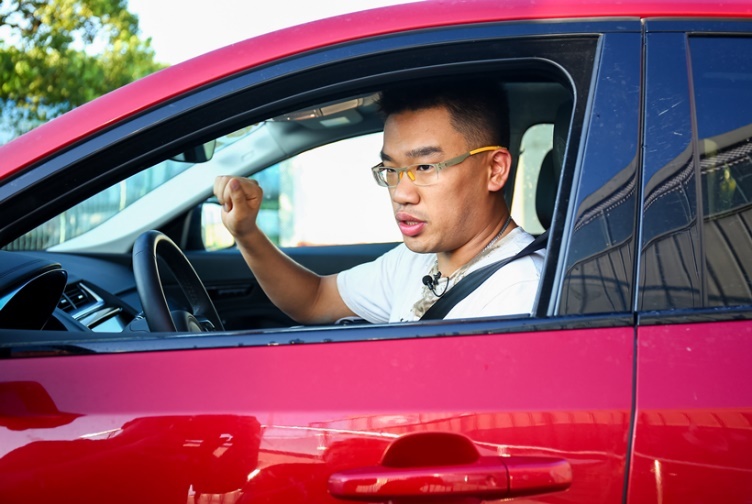 轻松驾驭征服全地形,无畏驰骋全地形