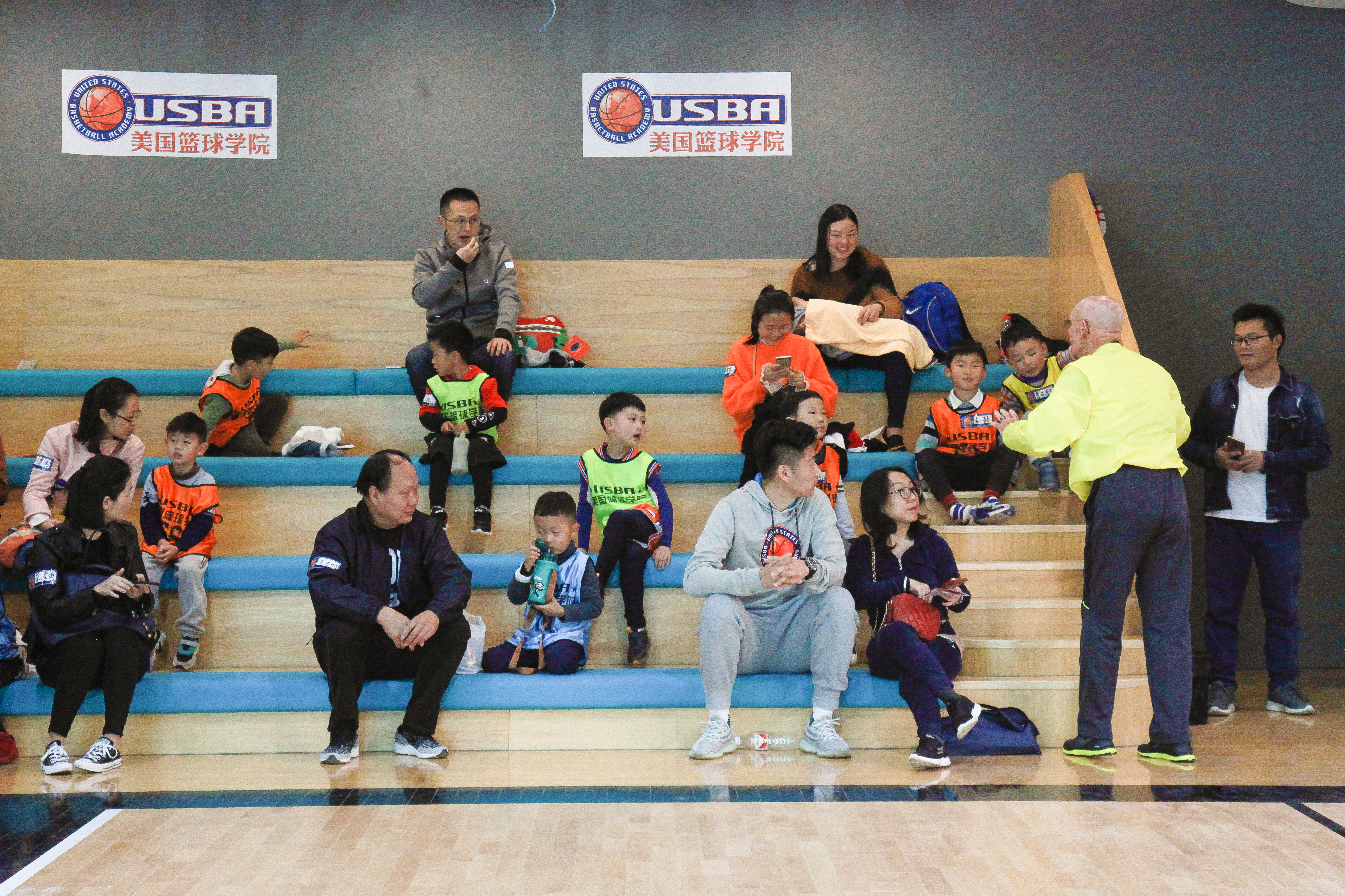 全场篮球技巧防守,篮球怎么防守对手强突上篮