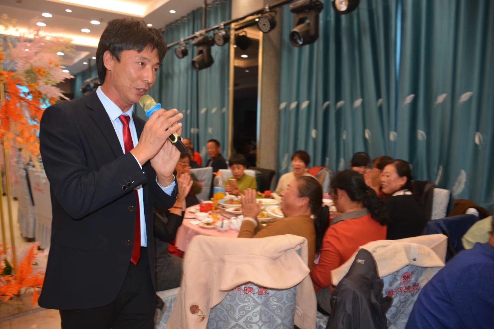 鍐滄皯姝屾墜灞变笢鑰佷埂,灞变笢鏄岄倯鍐滄潙姝屾墜