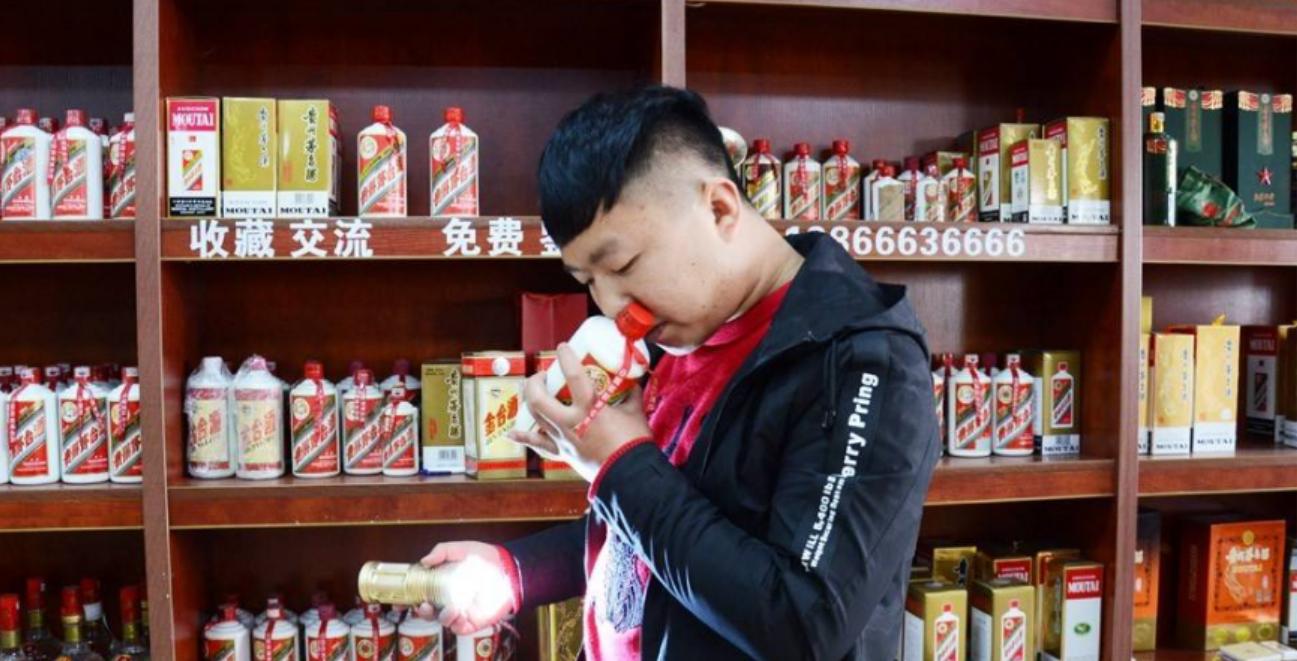 在超市买白酒怎样辨别好酒,超市进酒怎么辨真假