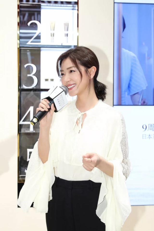 万茜代言怡丽丝尔现场,万茜怡丽丝尔片场视频