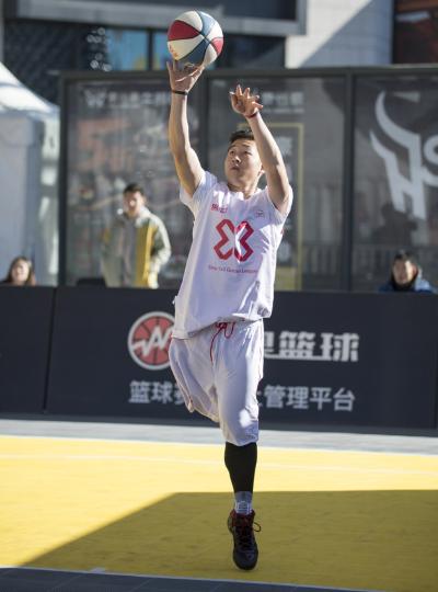 独臂少年励志成名5年,14岁篮球独臂少年励志