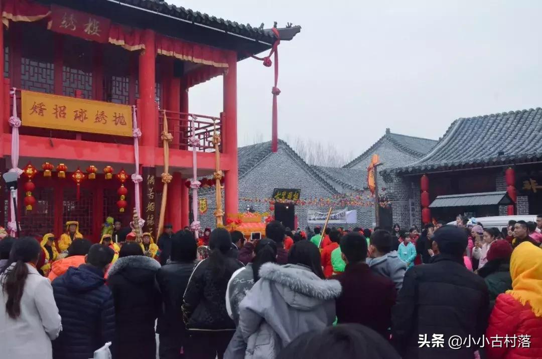 今年花灯庙会在哪里 (山东庙会花灯哪里好玩)