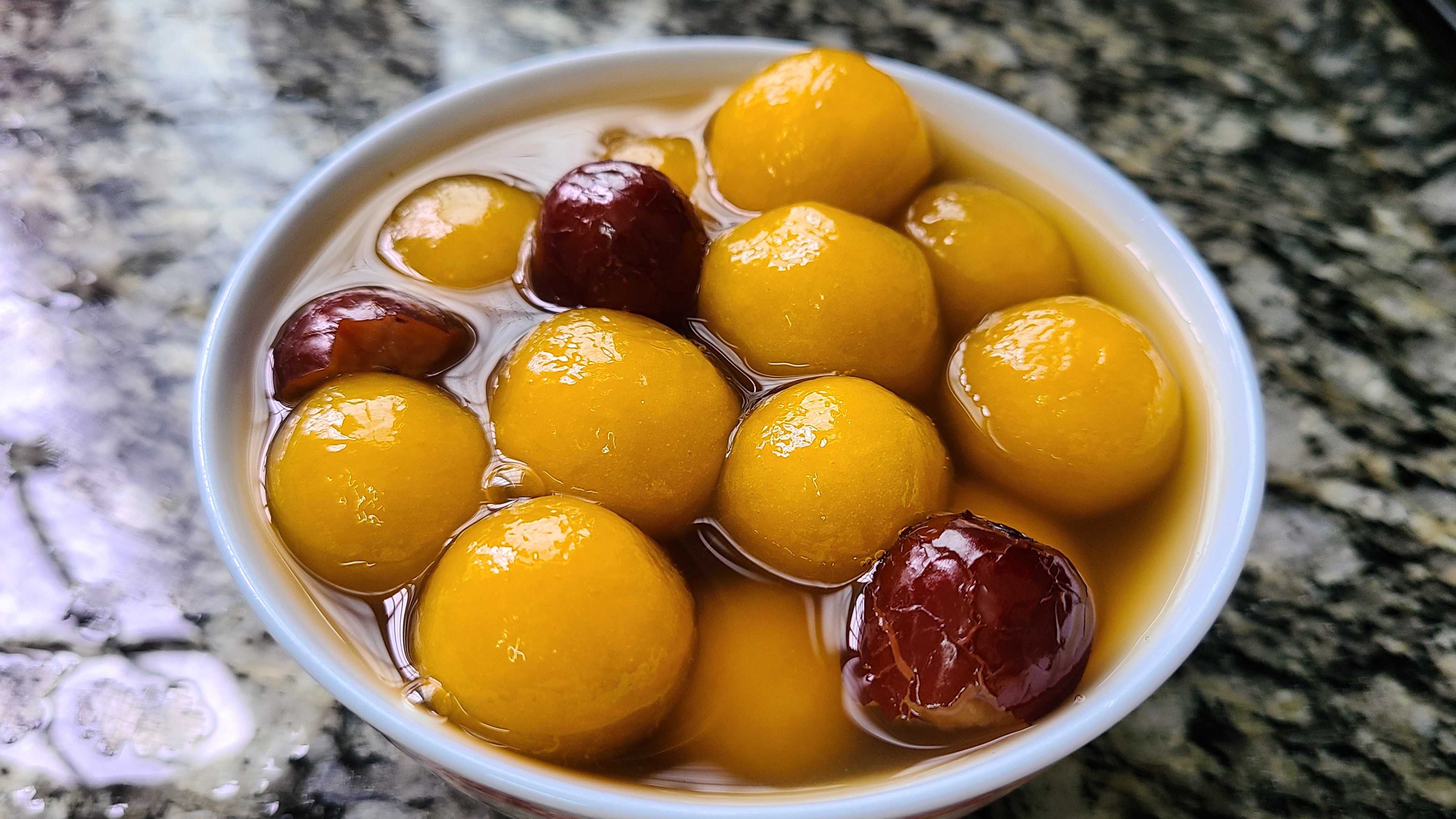 冬天广东正宗粤式糖水,广东秋冬糖水怎么做