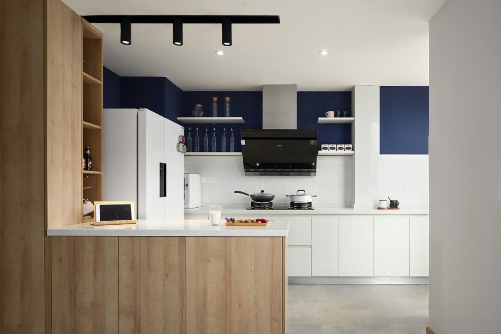 装吊顶赚钱吗,装吊顶危险吗