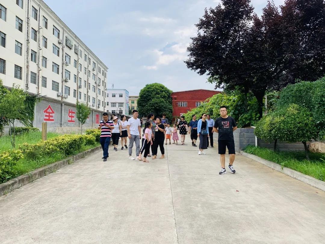 陕西丹凤葡萄酒厂西安总经销,渭南丹凤葡萄酒厂新闻报道