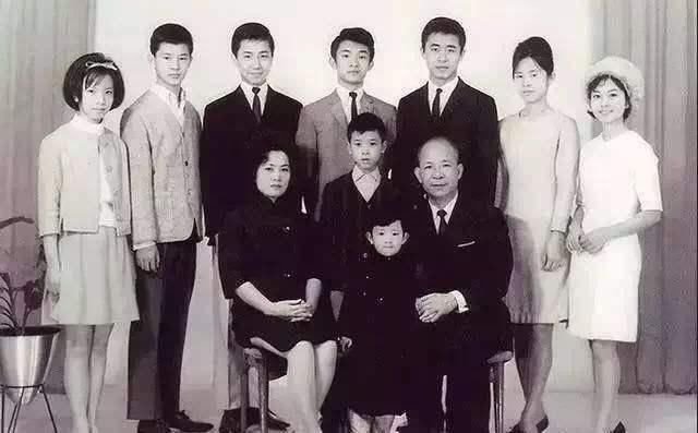 香港豪门罗鹰石家族,富三代罗鹰石家族