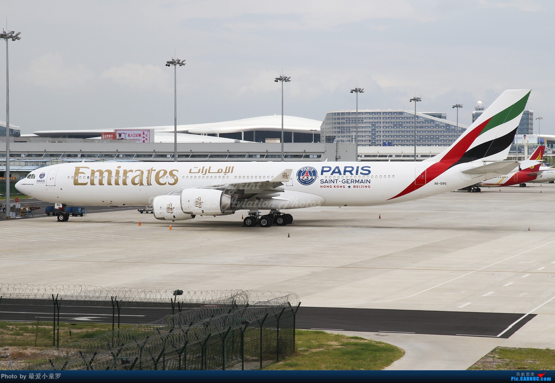 能飞起来的飞机视频,能飞起来的小型航班飞机